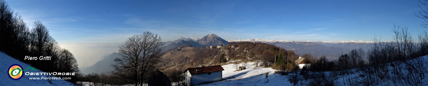 64 Salendo al Monte Tesoro con vista in Forcella Alta, Ocone, Camozzera, Resegone,....jpg